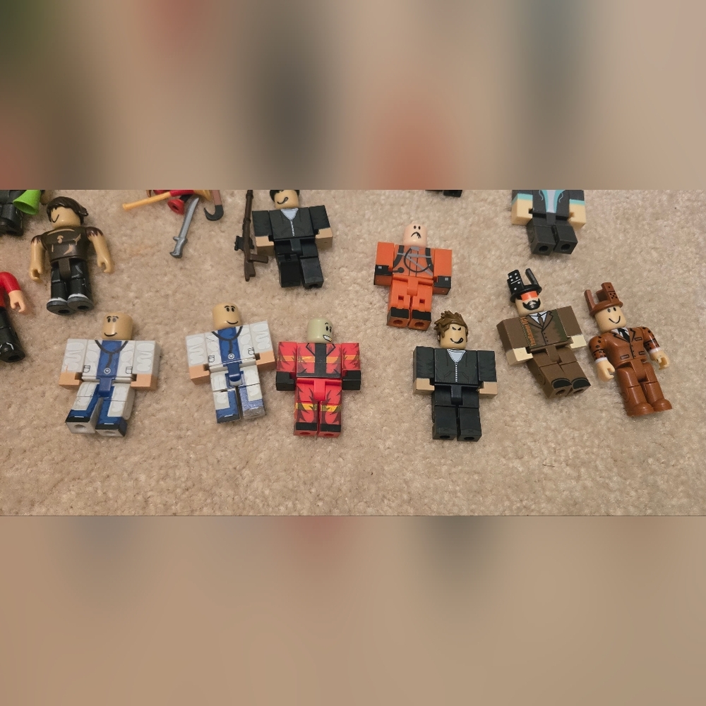 Assorted Action Figures Set - Picture 3 of 5